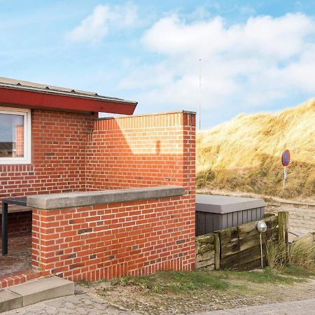 6 Person Holiday Home In Henne ヘンネ・ストランド エクステリア 写真