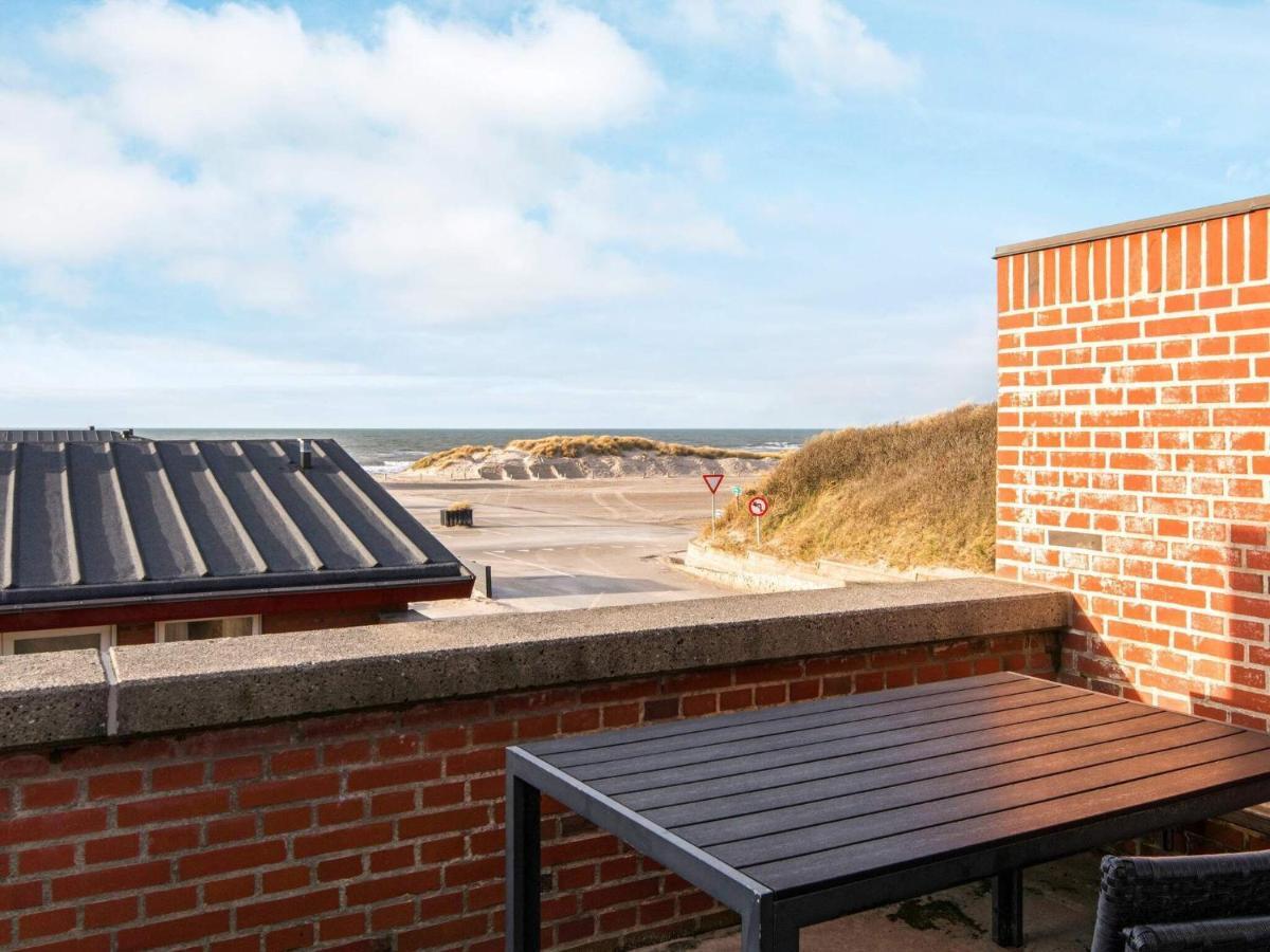 6 Person Holiday Home In Henne ヘンネ・ストランド エクステリア 写真